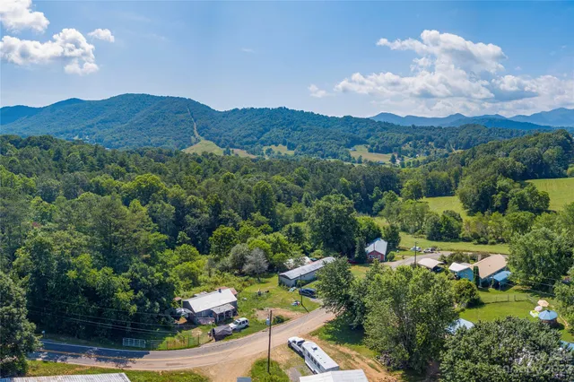 $325,000 | 492-518 Scruggs Circle, Canton, NC 28716