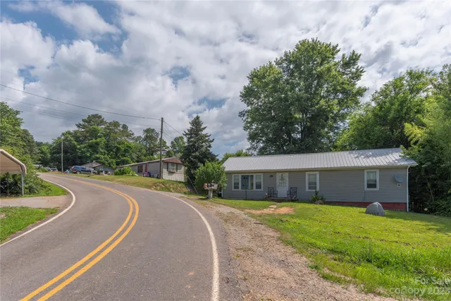 $325,000 | 492-518 Scruggs Circle, Canton, NC 28716