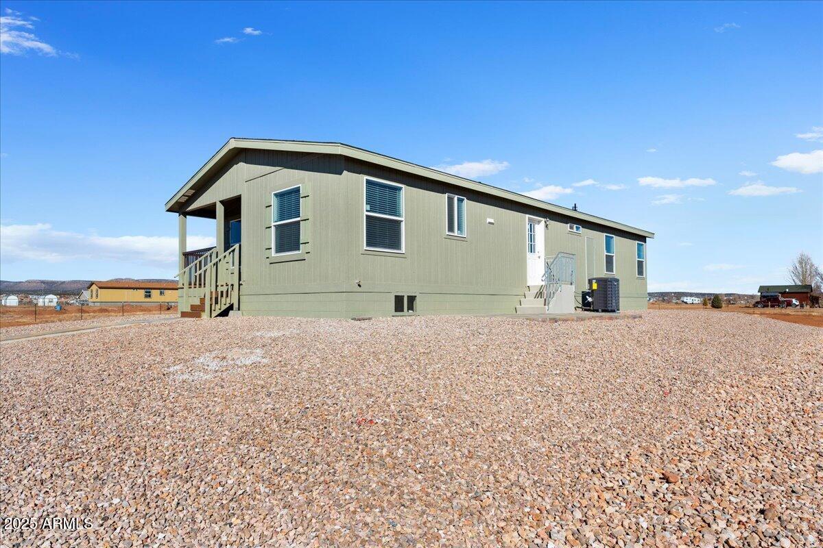 24921 North Verdot Road Paulden, AZ 86334 - Photo 4 of 22 02-Backyard
