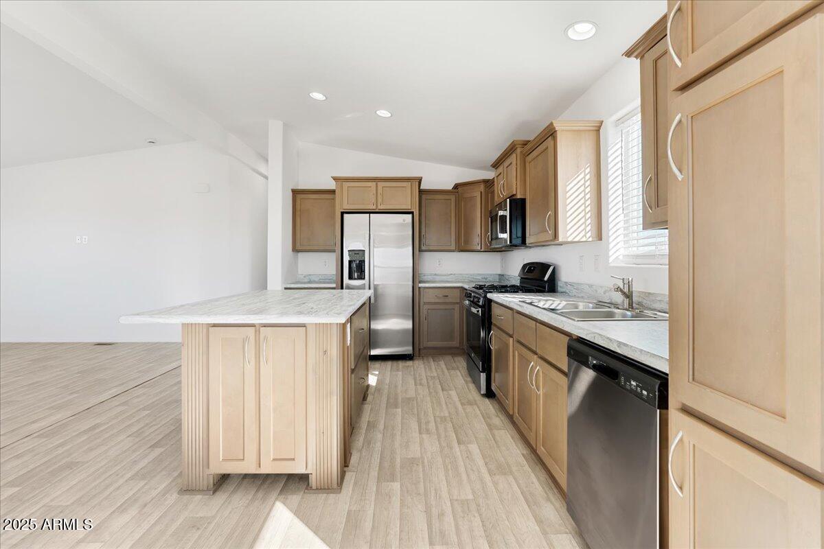 24921 North Verdot Road Paulden, AZ 86334 - Photo 9 of 22 07-Kitchen
