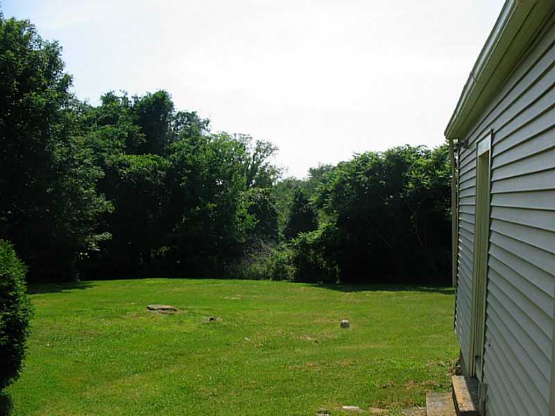 395 Highland Road Tiverton, RI 02878 - Photo 4 of 5 Yard/Garden.