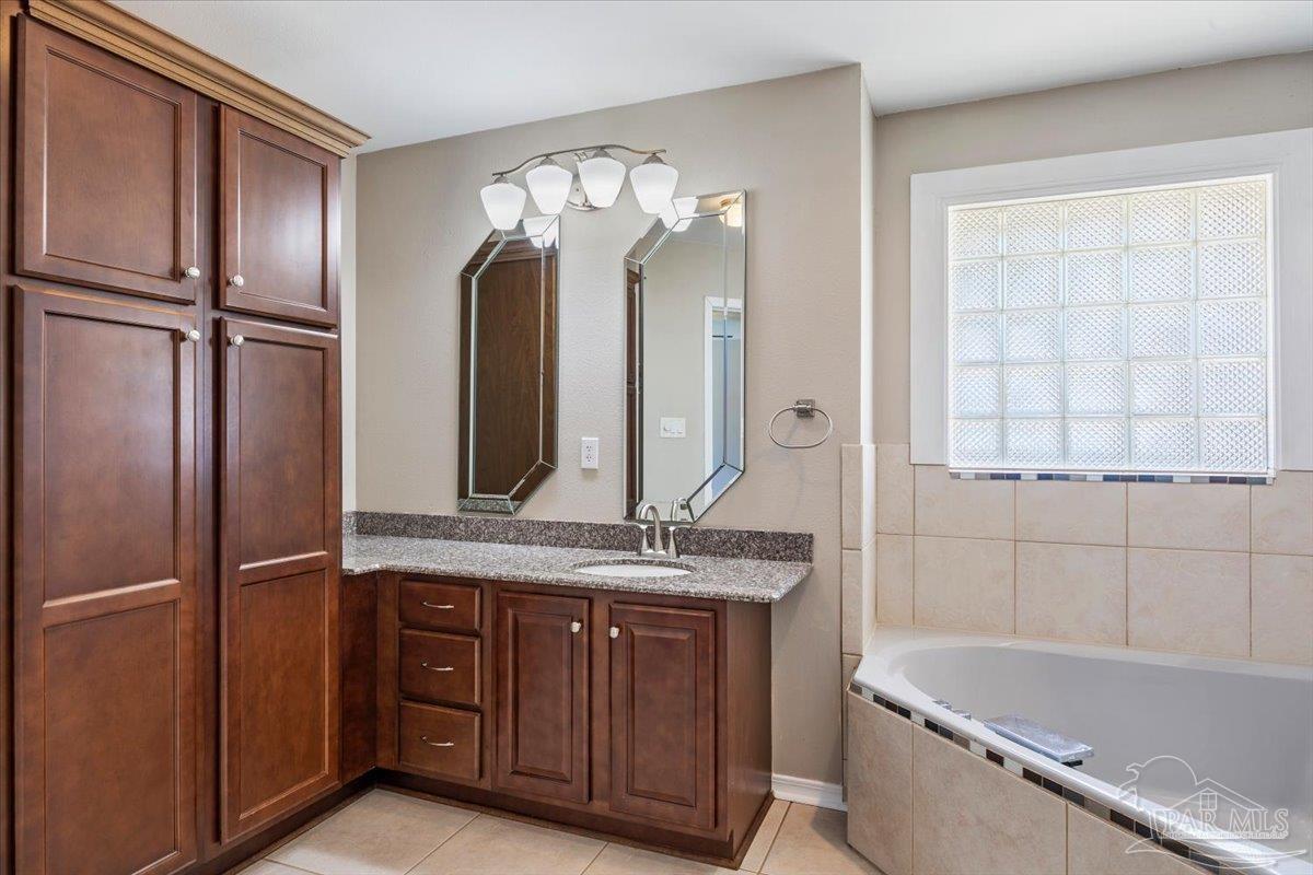 2655 Lincoln Road Navarre, FL 32566 - Photo 21 of 45 Gallery Image 21