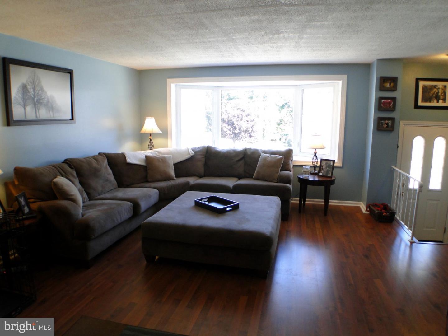 11759 Colman Road Philadelphia, PA 19154 - Photo 5 of 23 Gallery Image 5