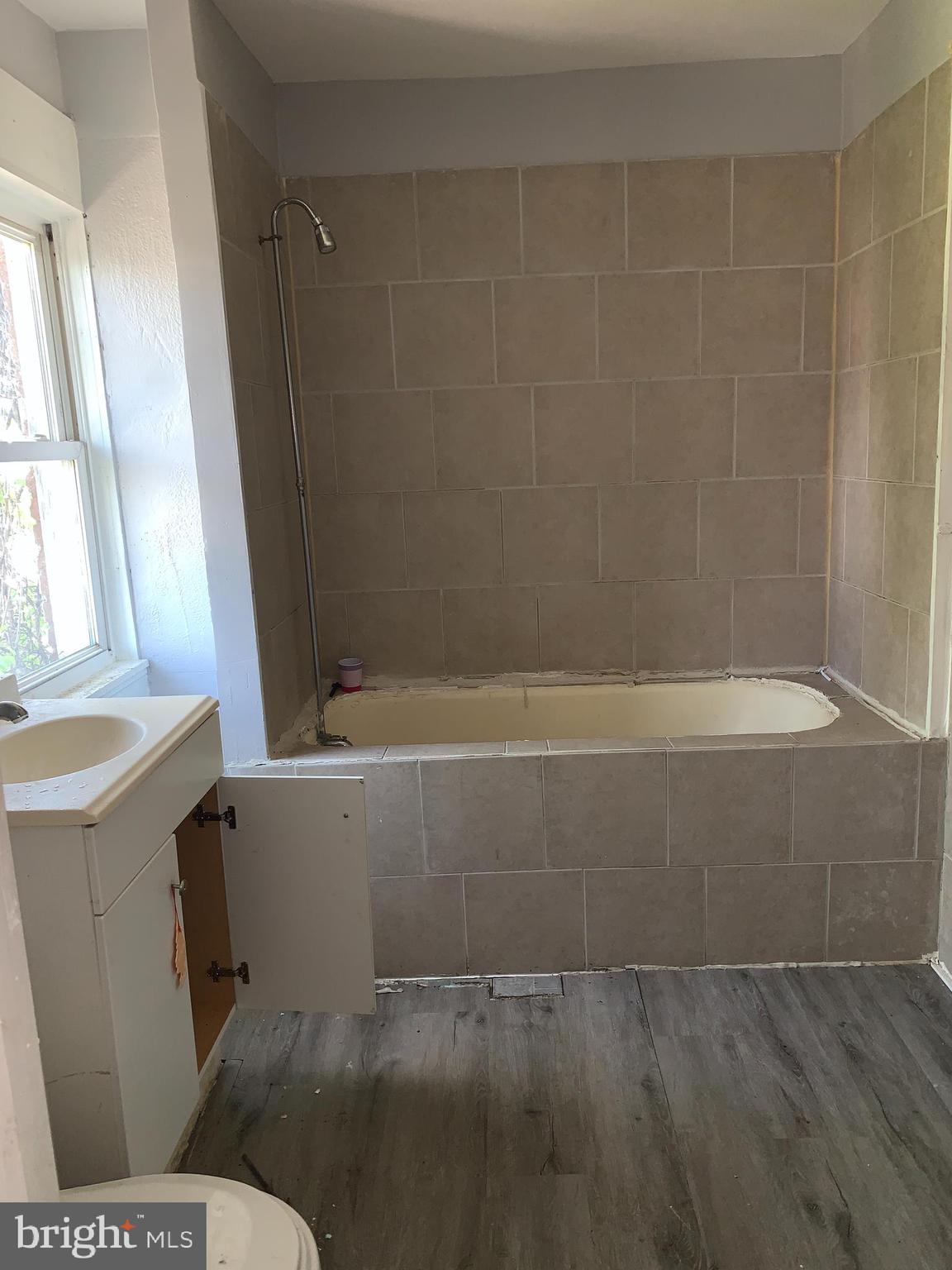 2104 Ridgehill Avenue Baltimore, MD 21217 - Photo 7 of 9