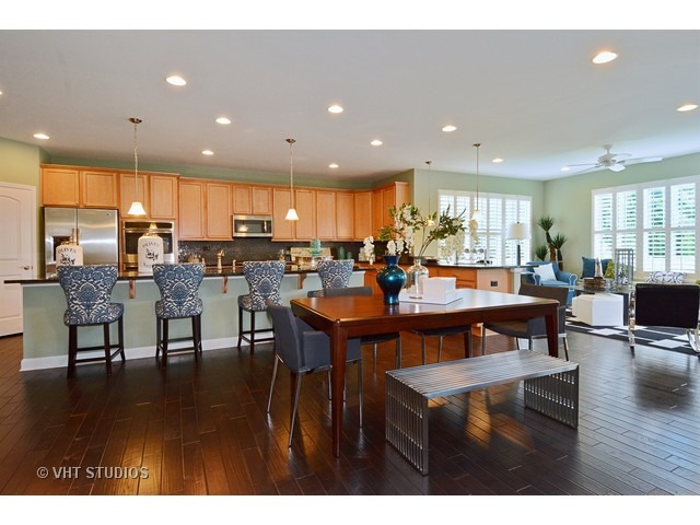 5863 Oak Ridge Way Lisle, IL 60532 - Photo 3 of 10