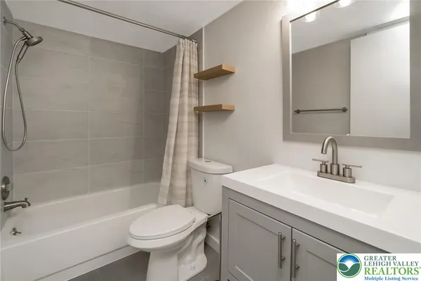$2,450 | 2796 Springhaven Place, Unit 376, Lower Macungie Township, PA 18062