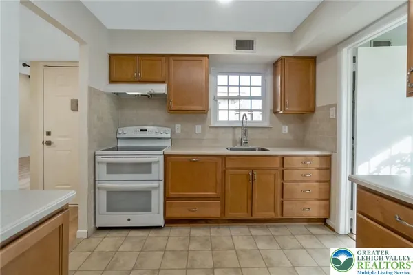 $2,450 | 2796 Springhaven Place, Unit 376, Lower Macungie Township, PA 18062