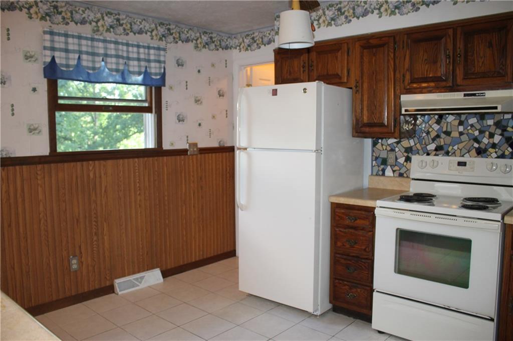 2020 Birch Road Monaca, PA 15061 - Photo 4 of 20 Gallery Image 4