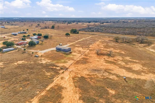 $320,000 | 653 County Road 390, Gonzales, TX 78629