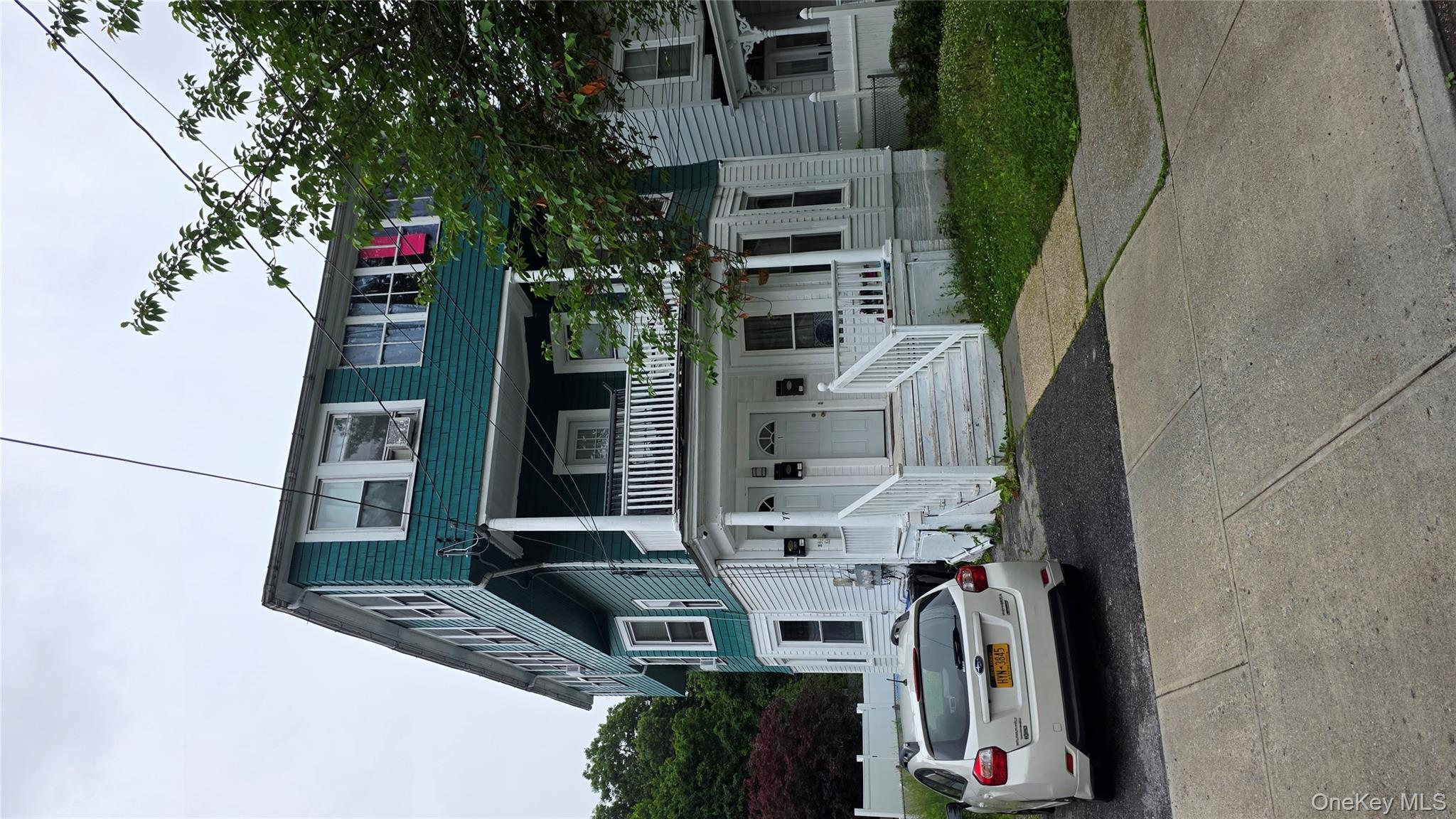 77 Carroll Street Poughkeepsie, NY 12601 - Photo 2 of 21
