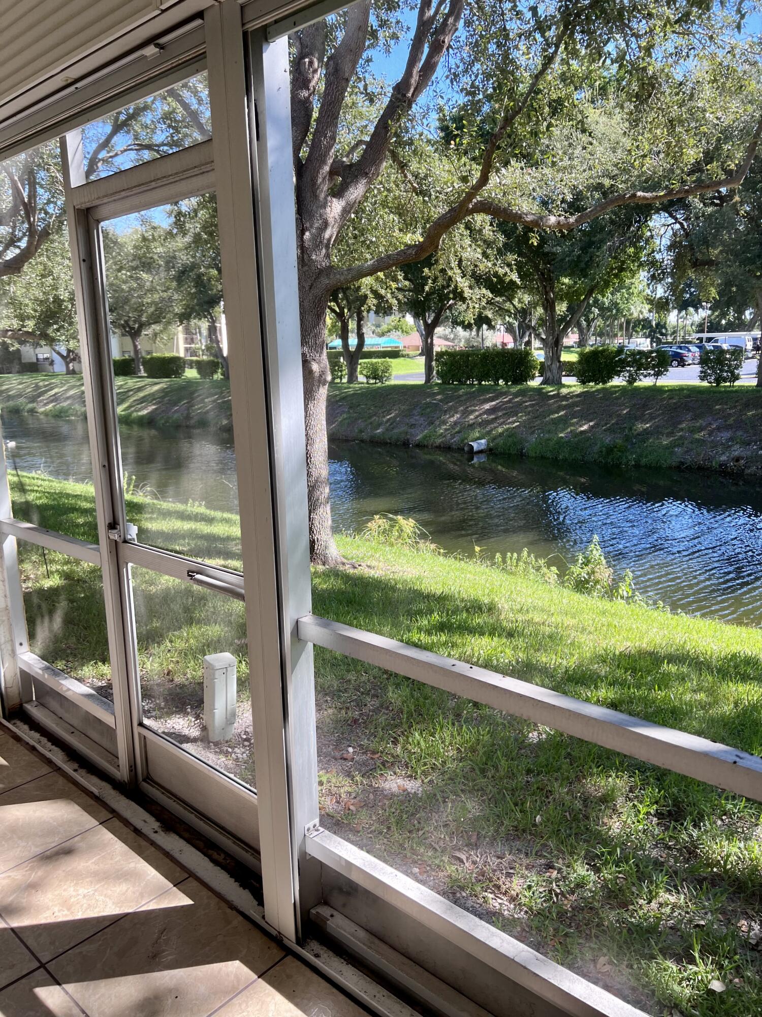 9826 Marina Boulevard, Unit 1014 Boca Raton, FL 33428 - Photo 2 of 17 C26EF1FD-B0BB-4F6B-AEF4-C06401A0BFE1