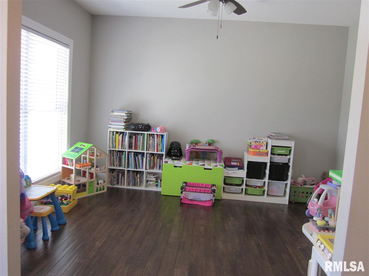 1708 Autumn Ridge Washington, IL 61571 - Photo 13 of 29 Gallery Image 13
