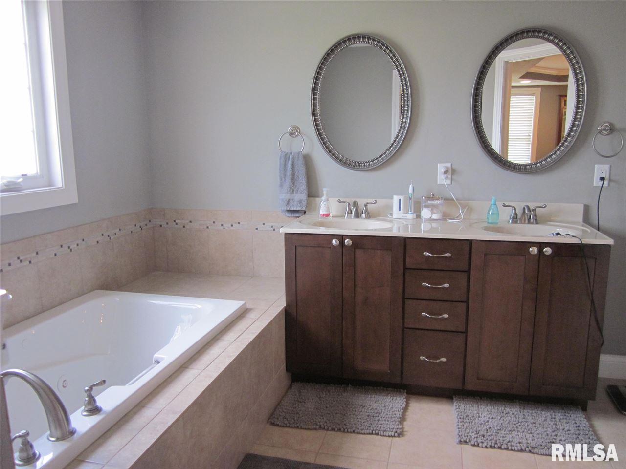 1708 Autumn Ridge Washington, IL 61571 - Photo 23 of 29 Gallery Image 23