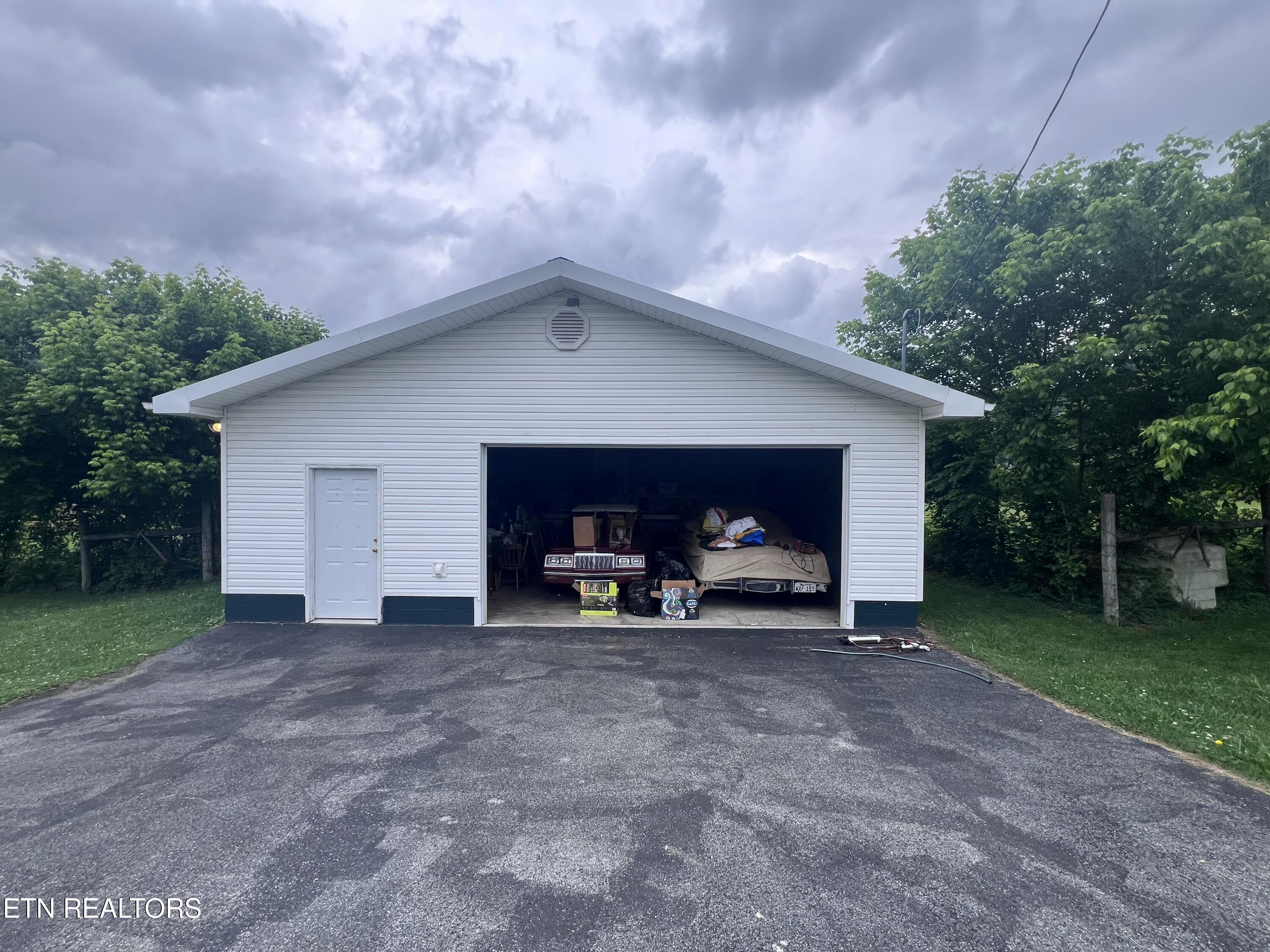 151 Davis Road Sneedville, TN 37869 - Photo 13 of 43 IMG_0855