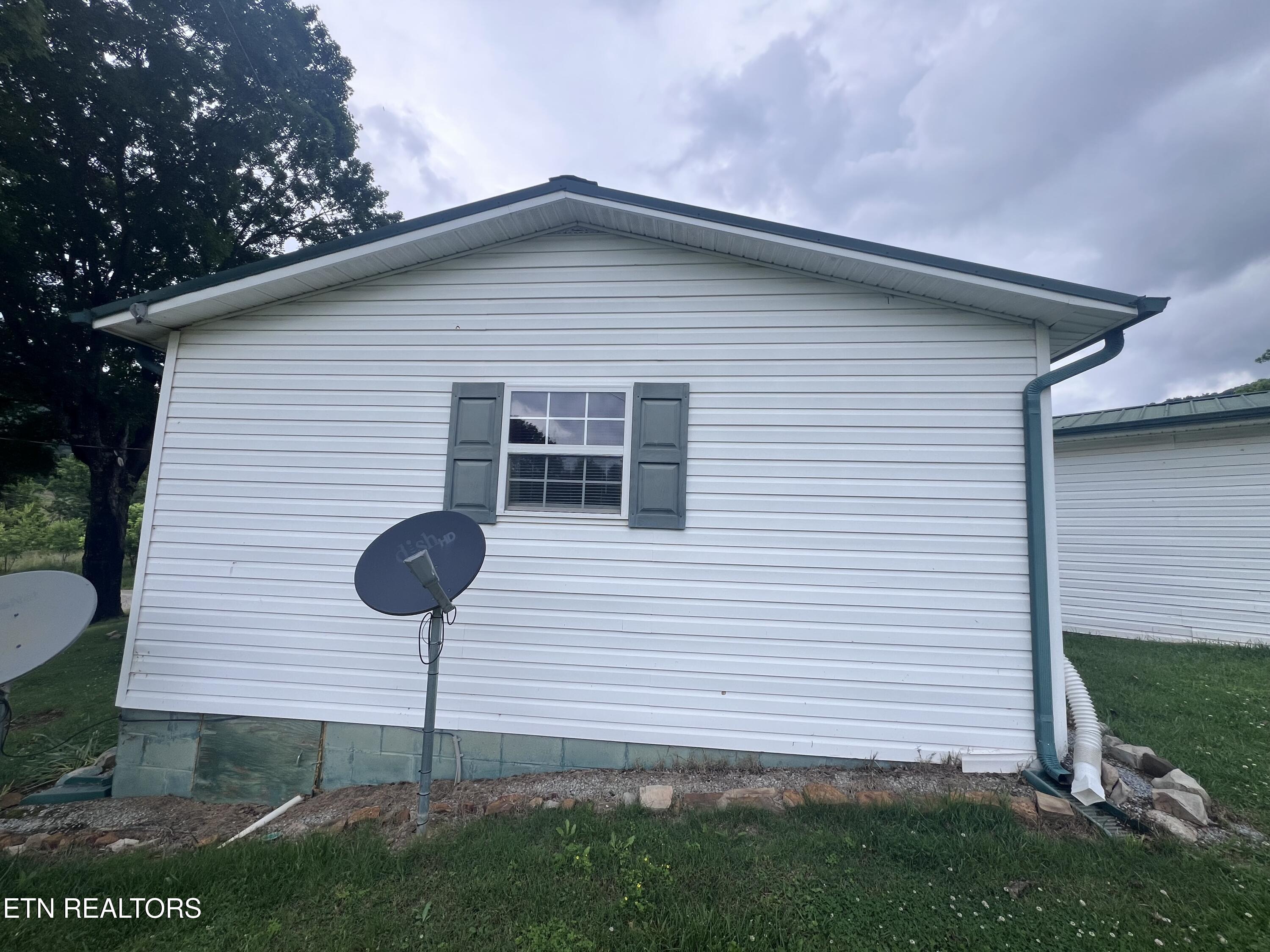 151 Davis Road Sneedville, TN 37869 - Photo 7 of 43 IMG_0846