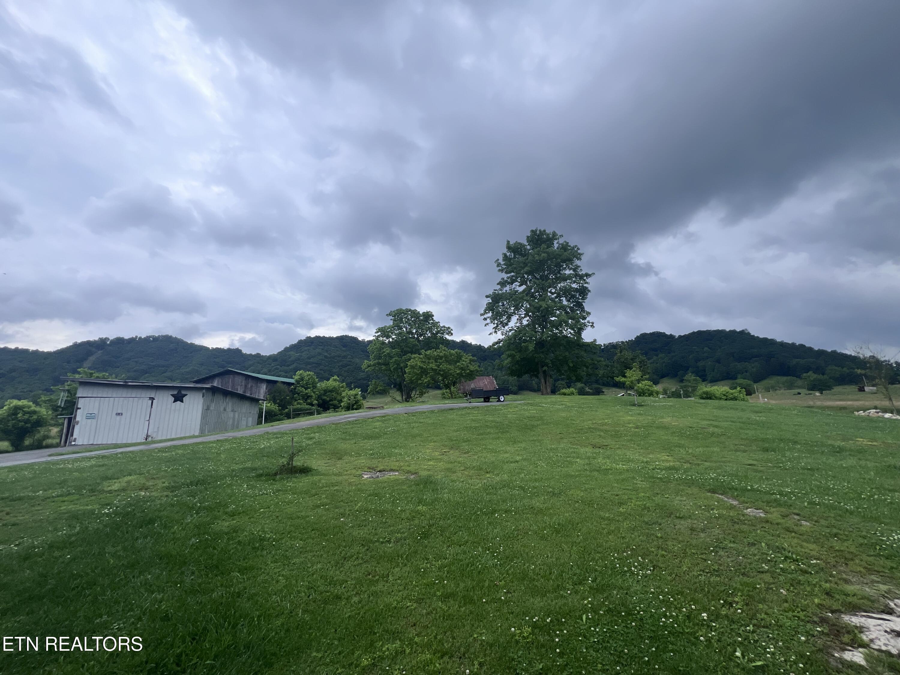 151 Davis Road Sneedville, TN 37869 - Photo 9 of 43 IMG_0842