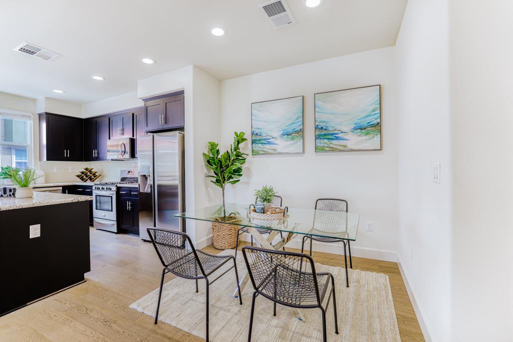 5717 Oceanspray Road Newark, CA 94560 - Photo 6 of 67 Gallery Image 6