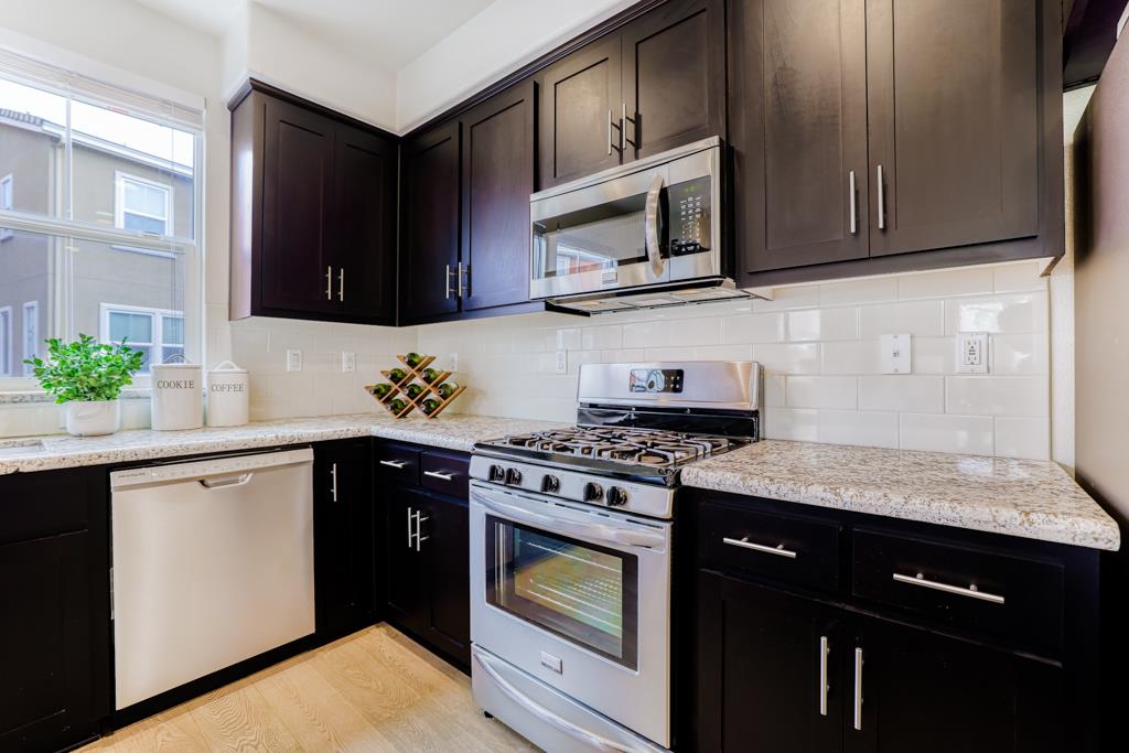 5717 Oceanspray Road Newark, CA 94560 - Photo 8 of 67 Gallery Image 8