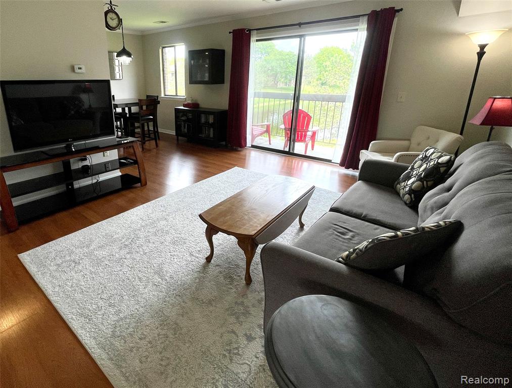 33765 Pondview Circle Livonia, MI 48152 - Photo 10 of 27