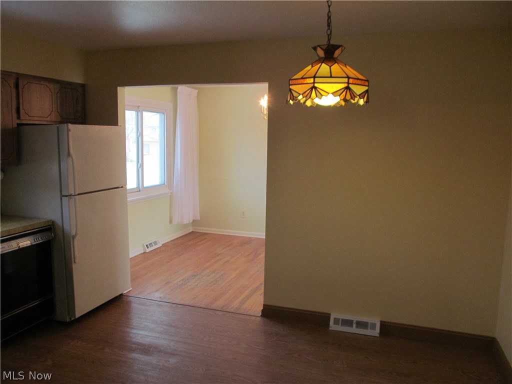 13848 Newton Road Cleveland, OH 44130 - Photo 4 of 16 Gallery Image 4