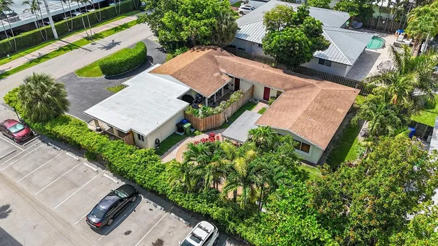 $1,295,000 | 2713 Northeast 33rd Avenue, Fort Lauderdale, FL 33308