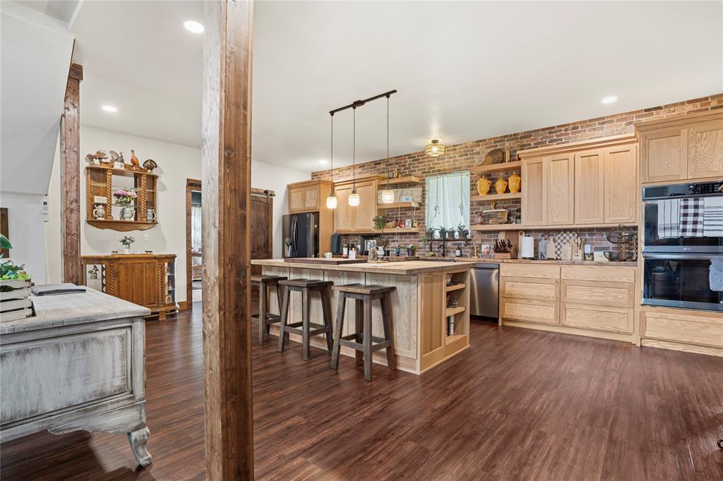 2800 Gospel Road Tolar, TX 76476 - Photo 4 of 36