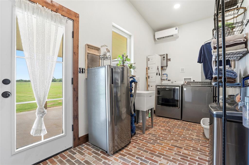 2800 Gospel Road Tolar, TX 76476 - Photo 8 of 36