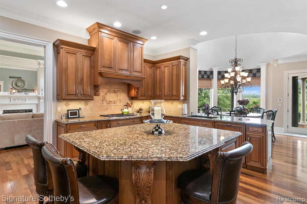 4649 Theheights Boulevard Rochester, MI 48306 - Photo 8 of 53 Gallery Image 8