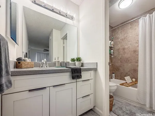 $399,900 | 91-1059 Puamaeole Street, Unit 5D, Ewa Beach, HI 96706