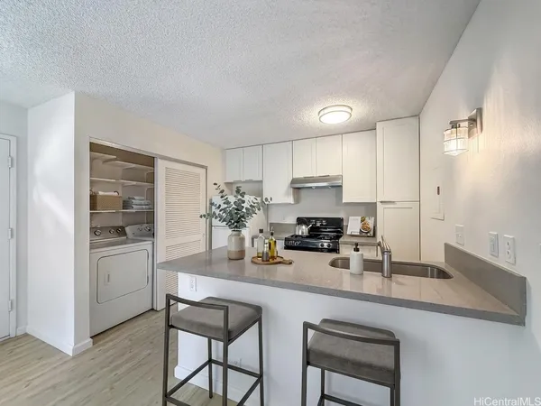 $399,900 | 91-1059 Puamaeole Street, Unit 5D, Ewa Beach, HI 96706