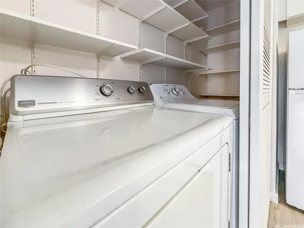 $399,900 | 91-1059 Puamaeole Street, Unit 5D, Ewa Beach, HI 96706