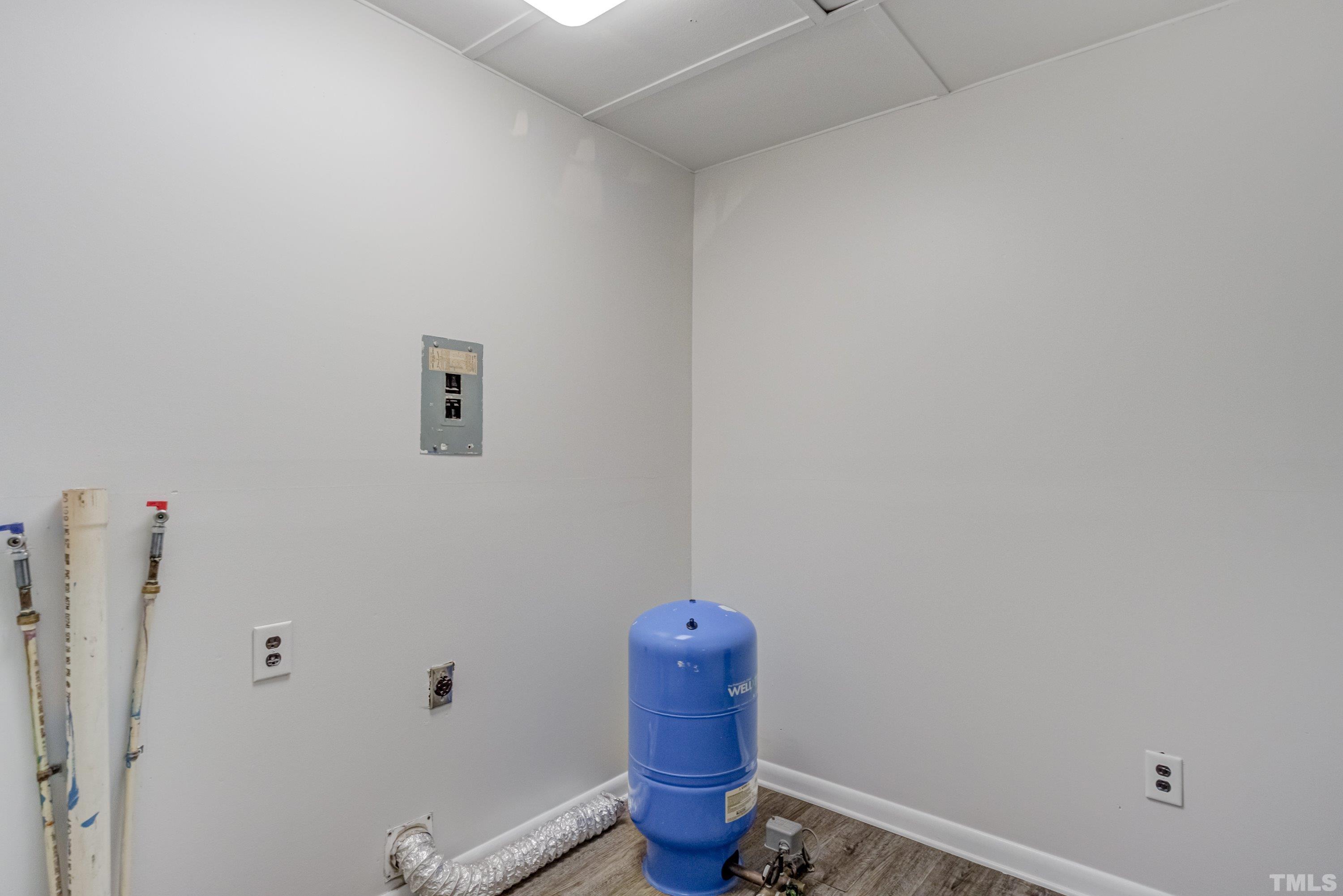 3840 Marsh Creek Road Raleigh, NC 27604 - Photo 30 of 41 a bathroom with a toilet and a shower