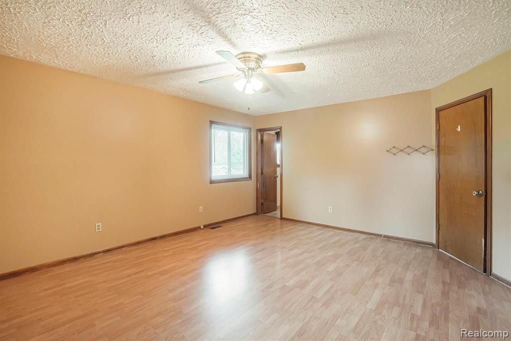 9510 Henderson Road Goodrich, MI 48438 - Photo 12 of 44