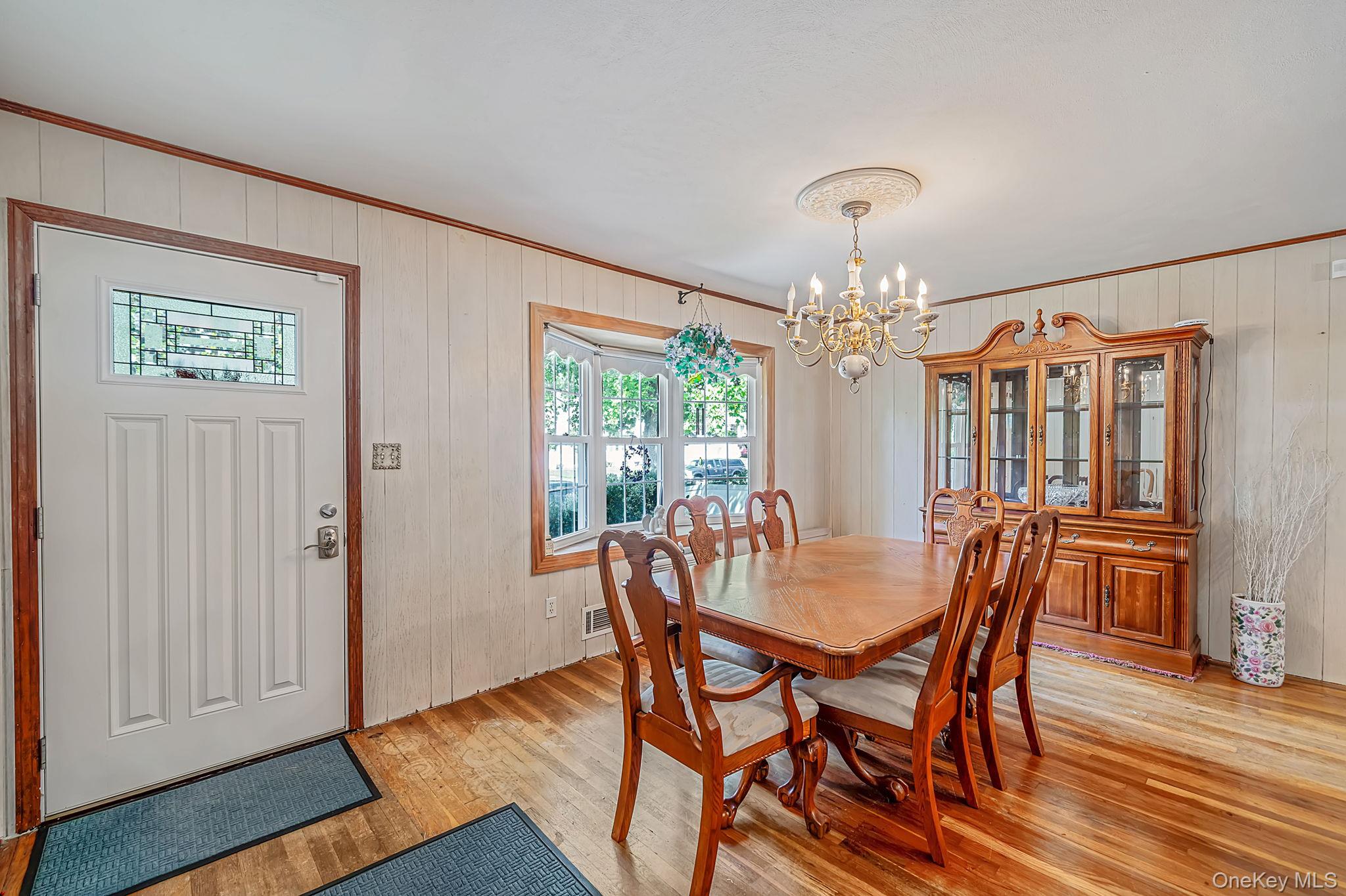63 Otis Road Islip Terrace, NY 11752 - Photo 6 of 31