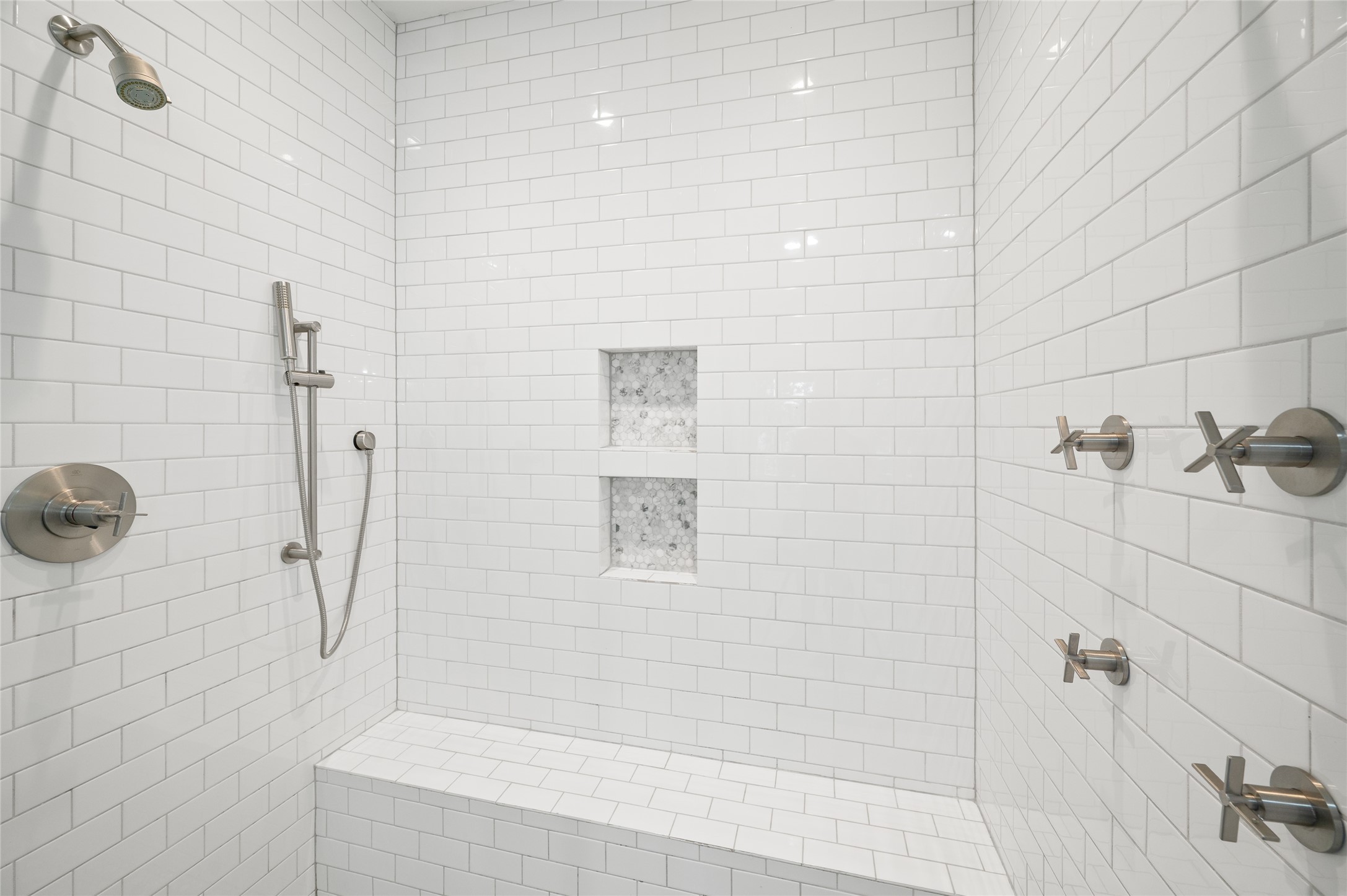 714 Wilken Street Houston, TX 77008 - Photo 21 of 35 a bathroom with a shower