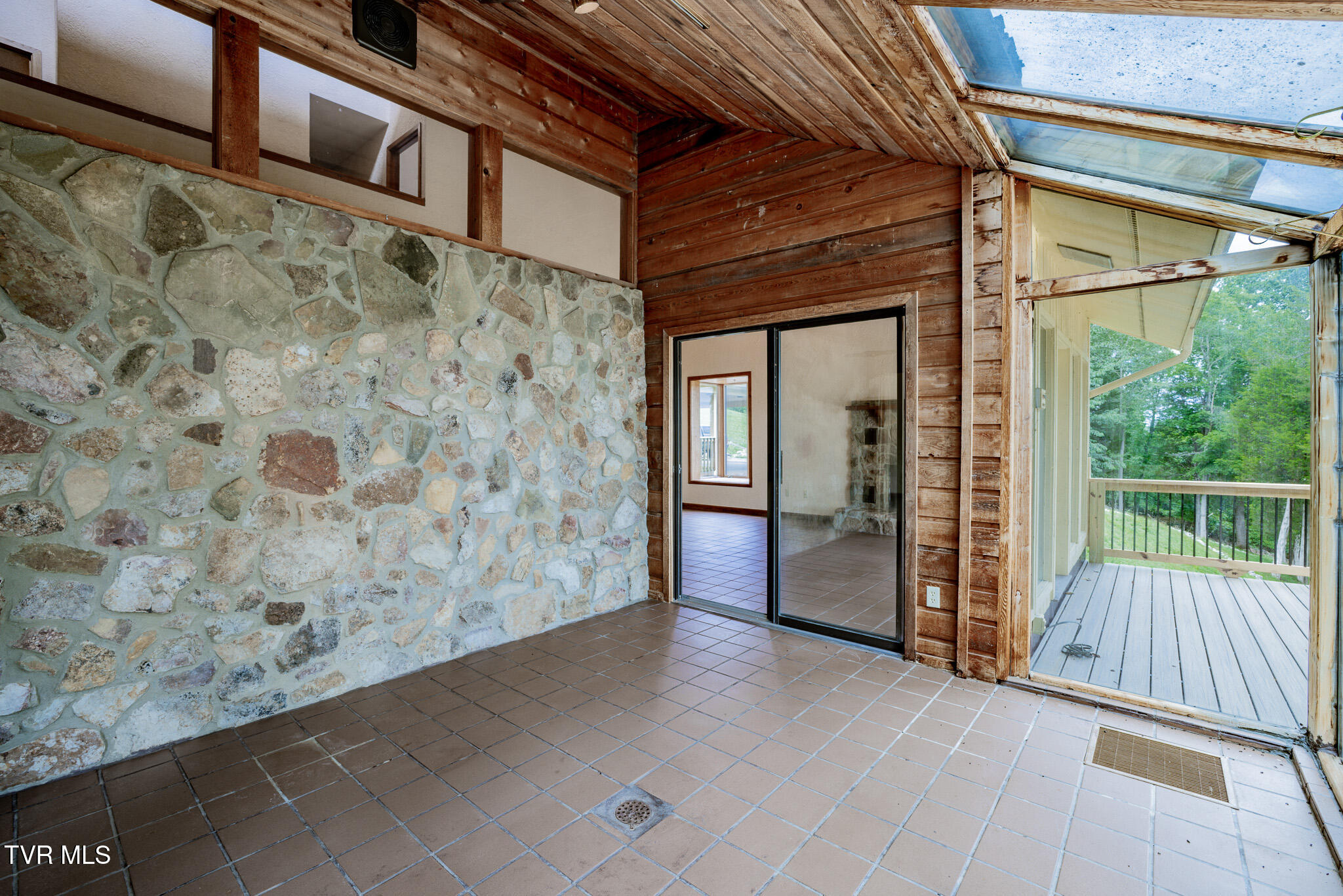 562 Gammon Road Kingsport, TN 37663 - Photo 16 of 65 1R9A8087-HDR