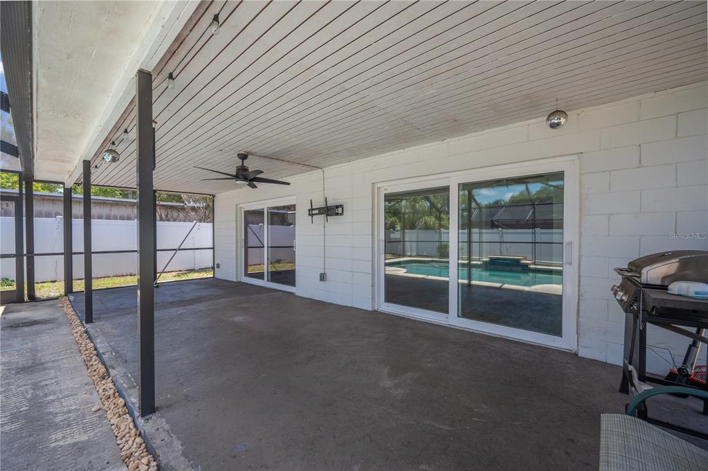 528 South Larry Circle Brandon, FL 33511 - Photo 33 of 38