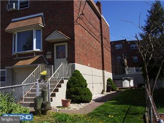 3840 Salina Road Philadelphia, PA 19154 - Photo 2 of 12 Exterior Side