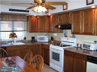 3840 Salina Road Philadelphia, PA 19154 - Photo 3 of 12 Kitchen