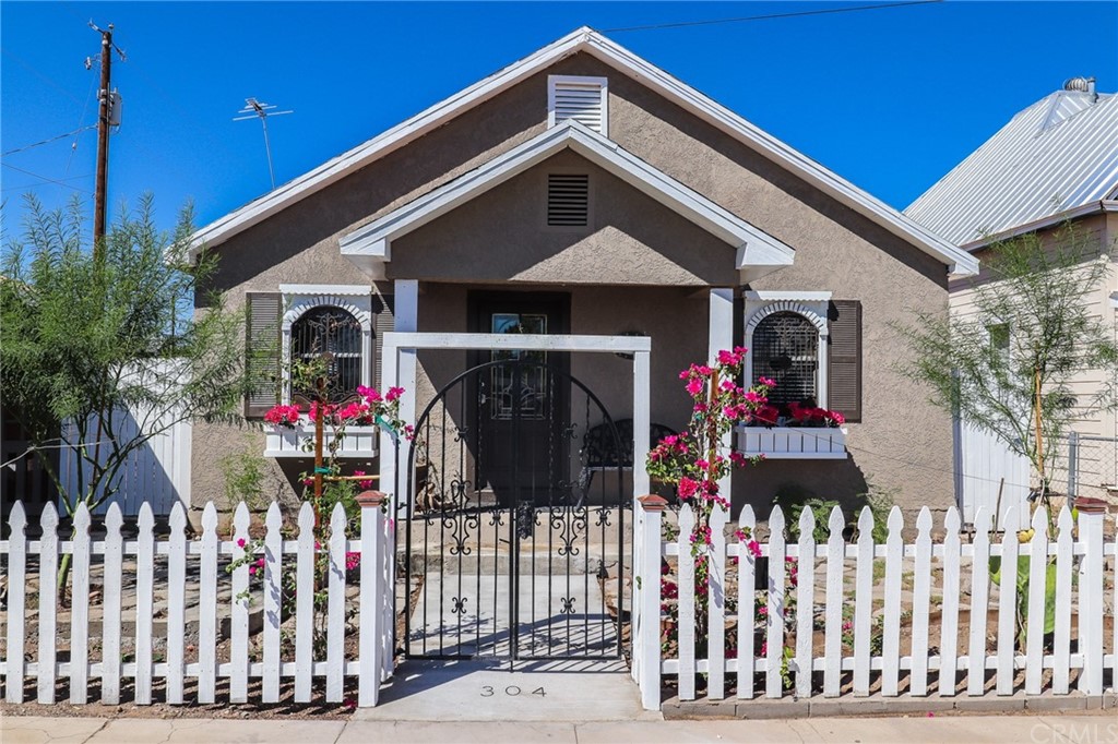 304 C Street Needles, CA 92363 - Photo 2 of 57