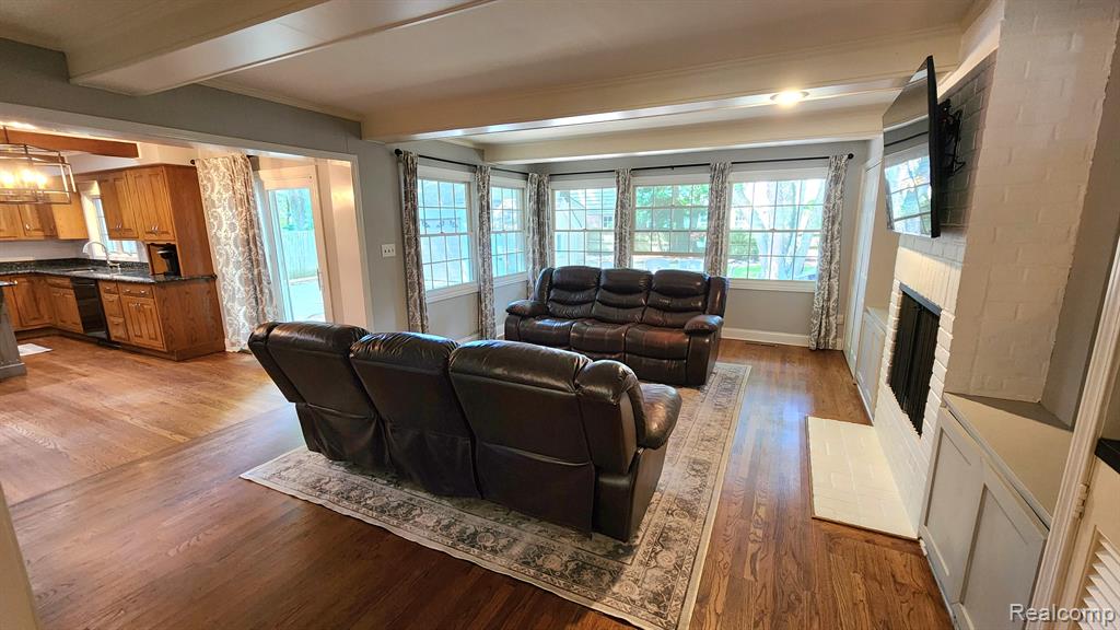1031 Cadieux Road Grosse Pointe Park, MI 48230 - Photo 16 of 33