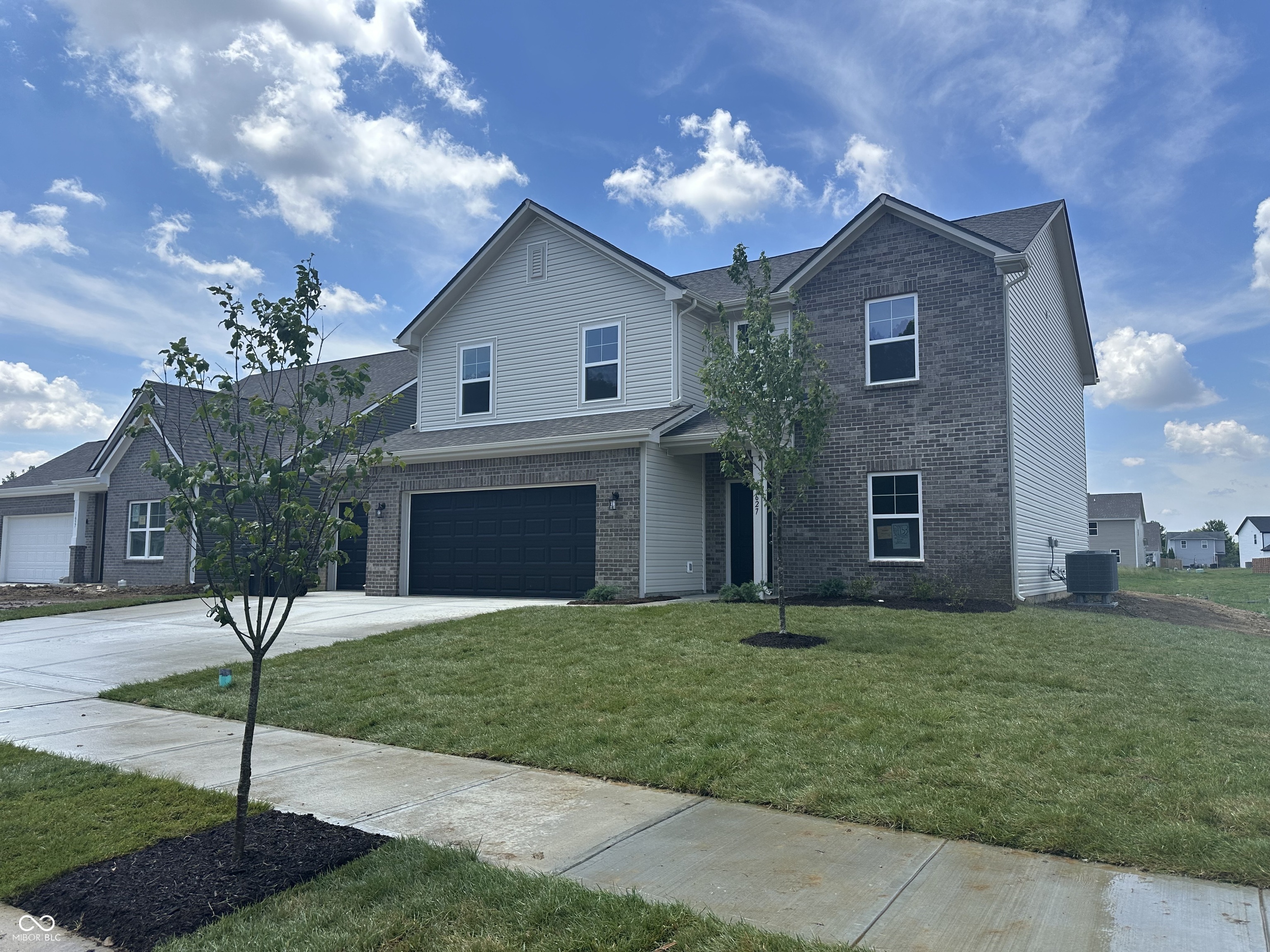 1627 Pebble Bch Drive Pendleton, IN 46064 - Photo 2 of 36