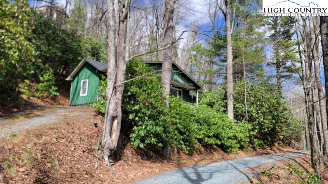 156 Azalea Hill Boone, NC 28607 - Photo 2 of 16