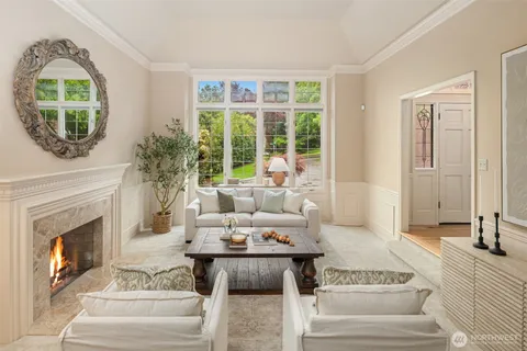 $2,369,000 | 18138 Northeast 130th Place, Redmond, WA 98052