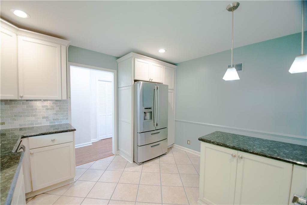 7225 Larkshall Road Indianapolis, IN 46250 - Photo 14 of 47 Gallery Image 14