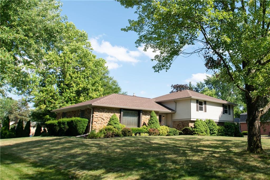 7225 Larkshall Road Indianapolis, IN 46250 - Photo 3 of 47 Gallery Image 3