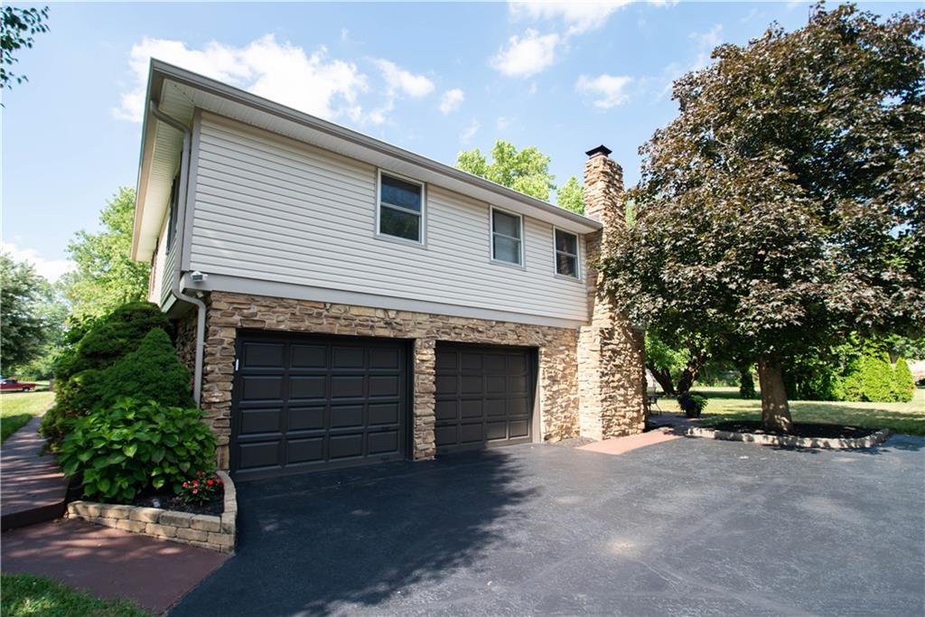 7225 Larkshall Road Indianapolis, IN 46250 - Photo 4 of 47 Gallery Image 4