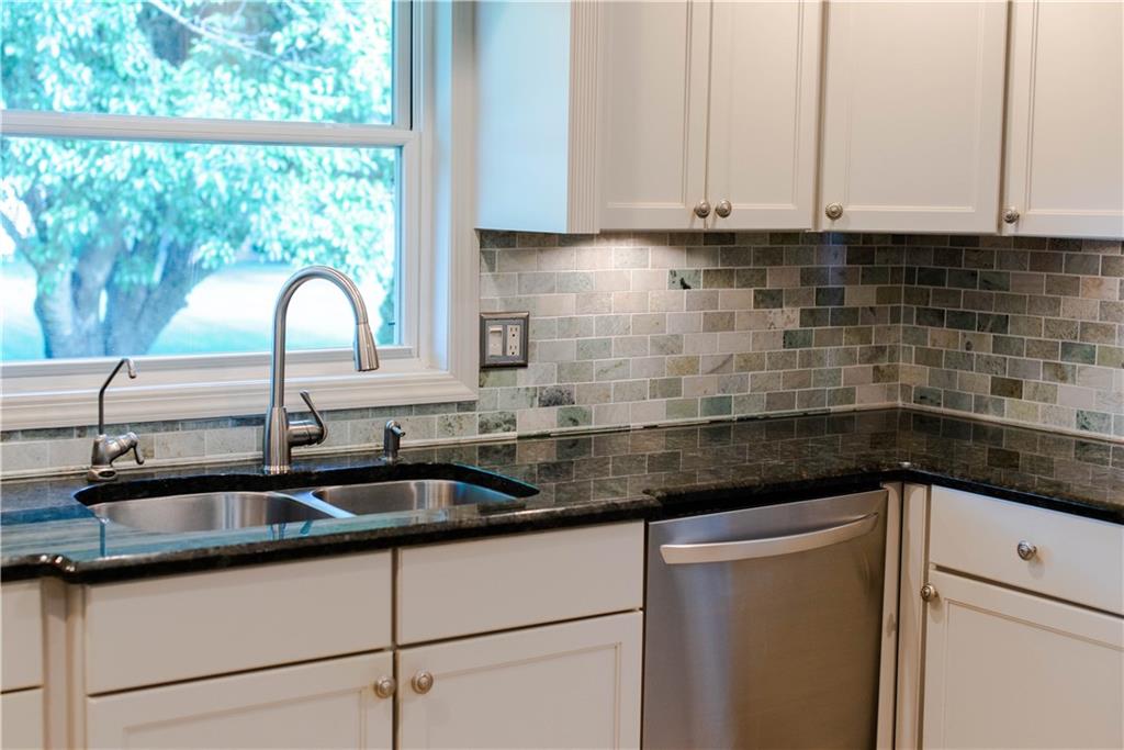 7225 Larkshall Road Indianapolis, IN 46250 - Photo 8 of 47 Gallery Image 8