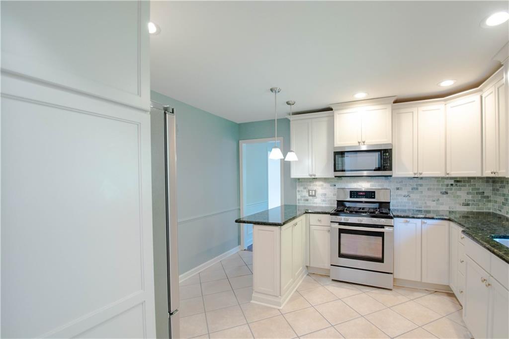 7225 Larkshall Road Indianapolis, IN 46250 - Photo 9 of 47 Gallery Image 9