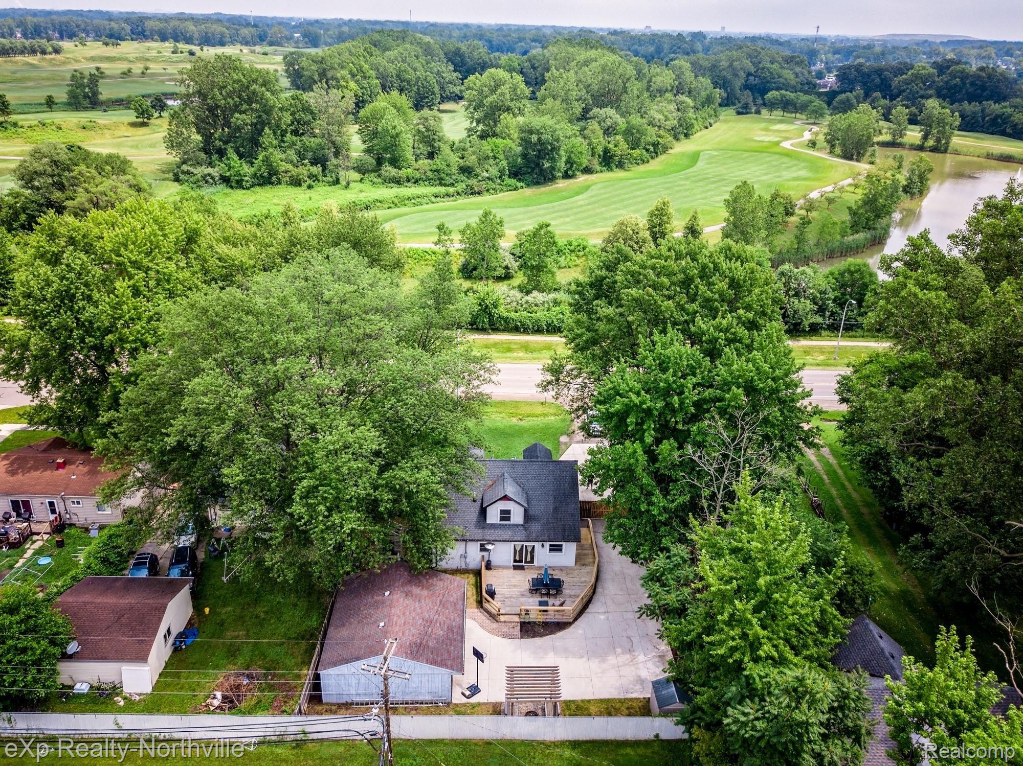 14038 Beech Daly Road Taylor, MI 48180 - Photo 8 of 38 14038 Beech Daly-7.jpg